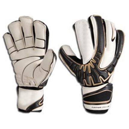 GOALKEEPING GLOVE